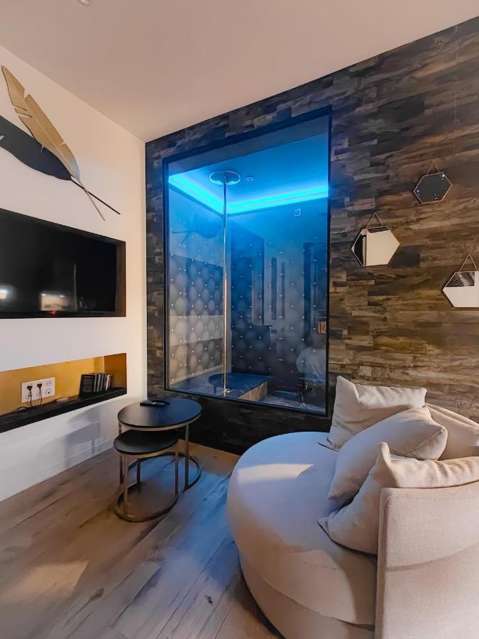 Appartement Chic Proche Bellecour Avec Parking ลียง ภายนอก รูปภาพ